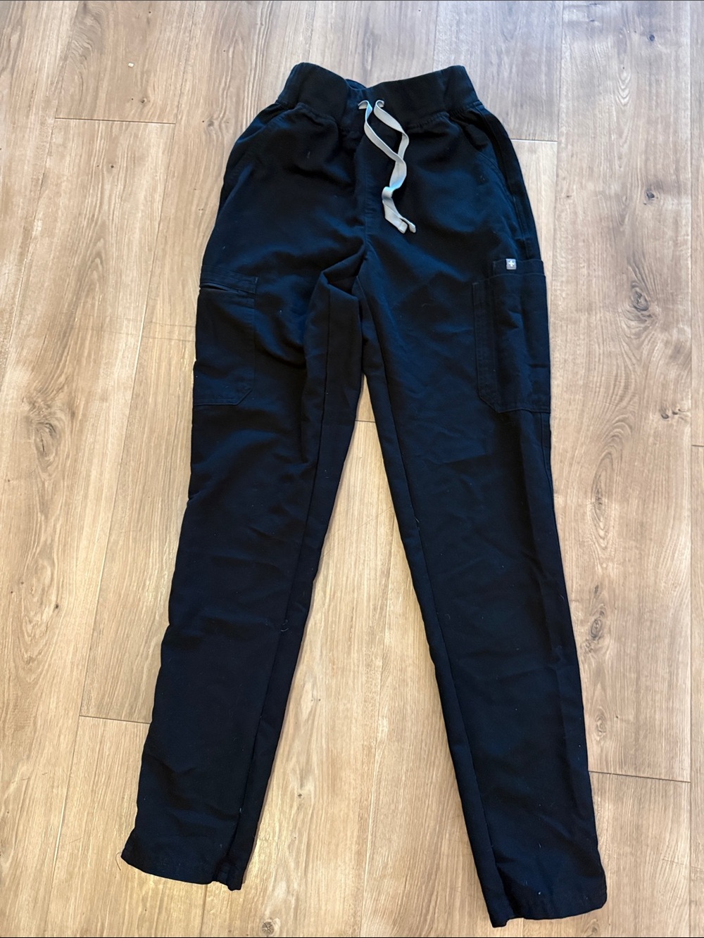 FIGS women’s Black Scrub Pants with Utility Pocket